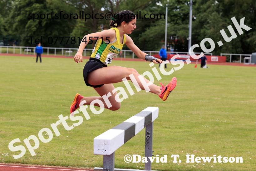 Senior and Under-20s Womens 2000 metres steeplechase, 2024 Northern Senior and Under-20s Track and Field Champs, Middlesbrough.  Photo: David T. Hewitson/Sports for All Pics